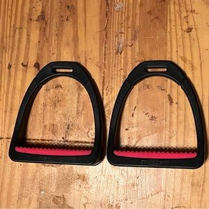 Compositi Premium Stirrup Irons